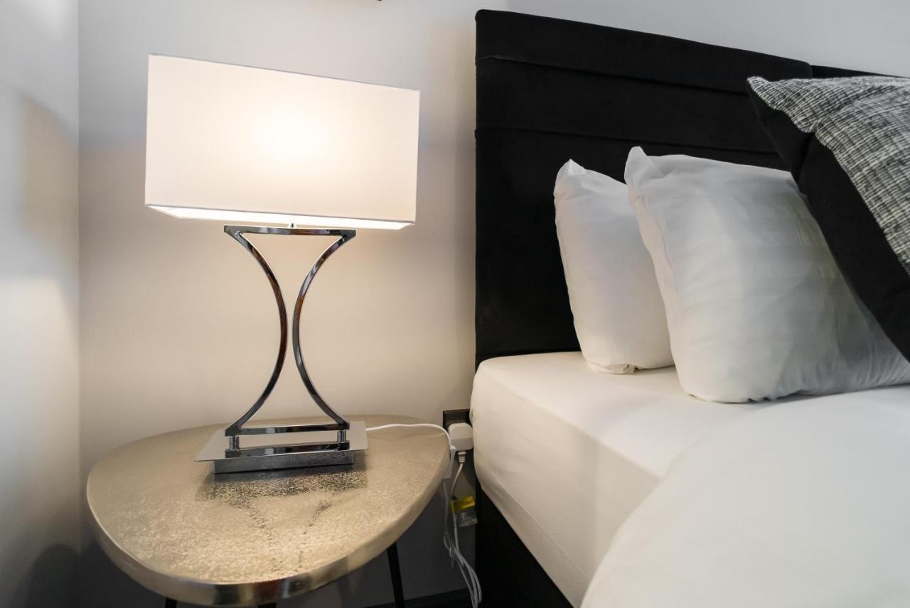 Luxe Apartments, The Moorwell, Parking, Gym - 10Mins Cardiff City Ctr Eksteriør billede