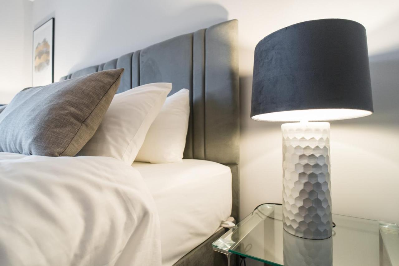 Luxe Apartments, The Moorwell, Parking, Gym - 10Mins Cardiff City Ctr Eksteriør billede