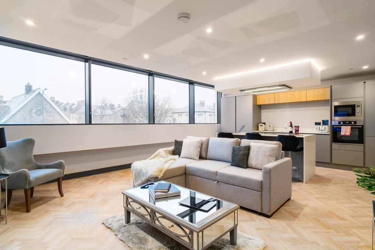 Luxe Apartments, The Moorwell, Parking, Gym - 10Mins Cardiff City Ctr Eksteriør billede