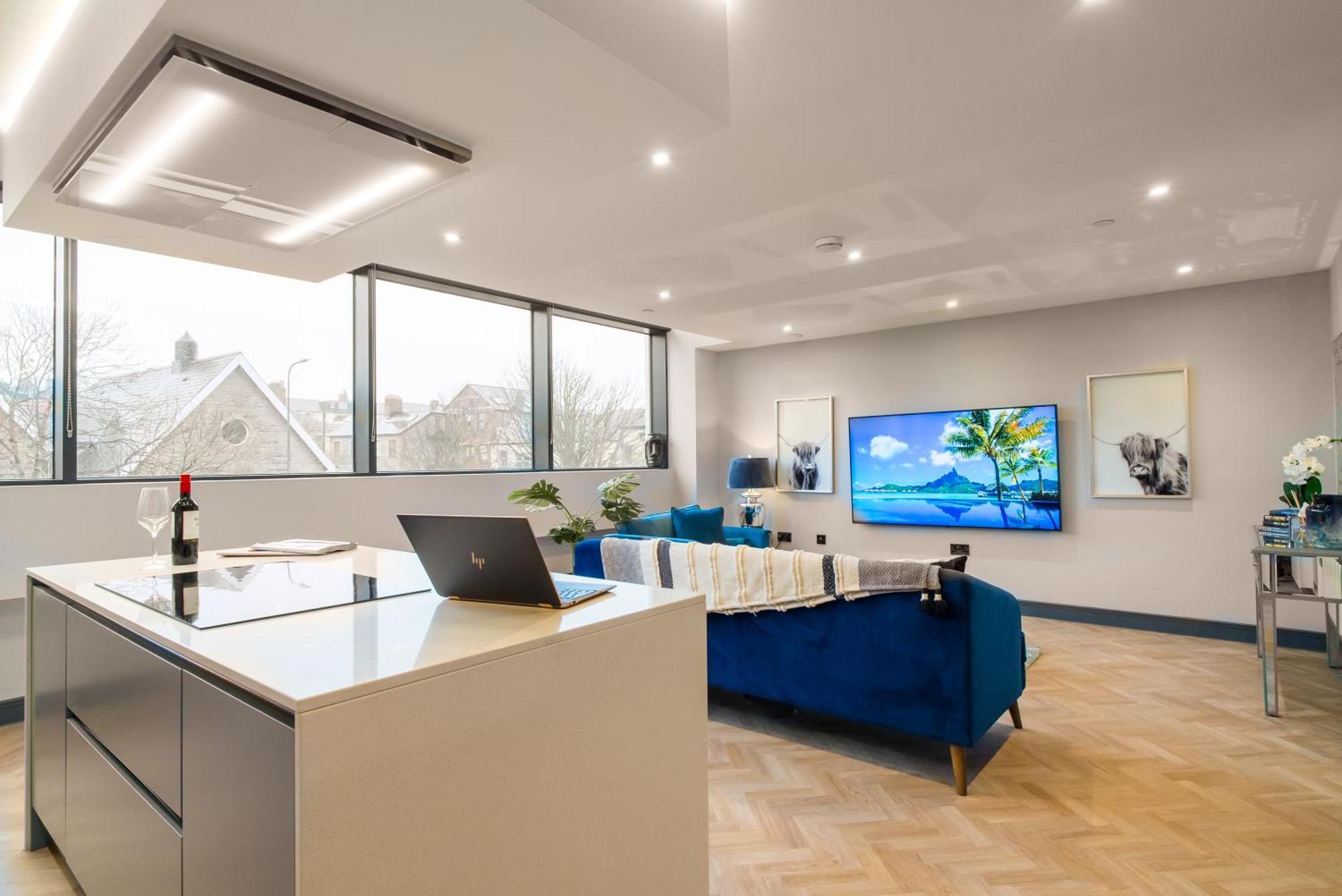 Luxe Apartments, The Moorwell, Parking, Gym - 10Mins Cardiff City Ctr Værelse billede