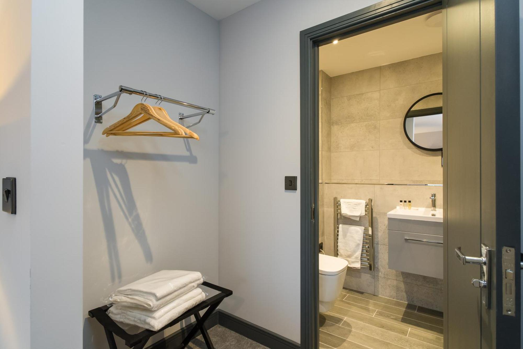 Luxe Apartments, The Moorwell, Parking, Gym - 10Mins Cardiff City Ctr Værelse billede