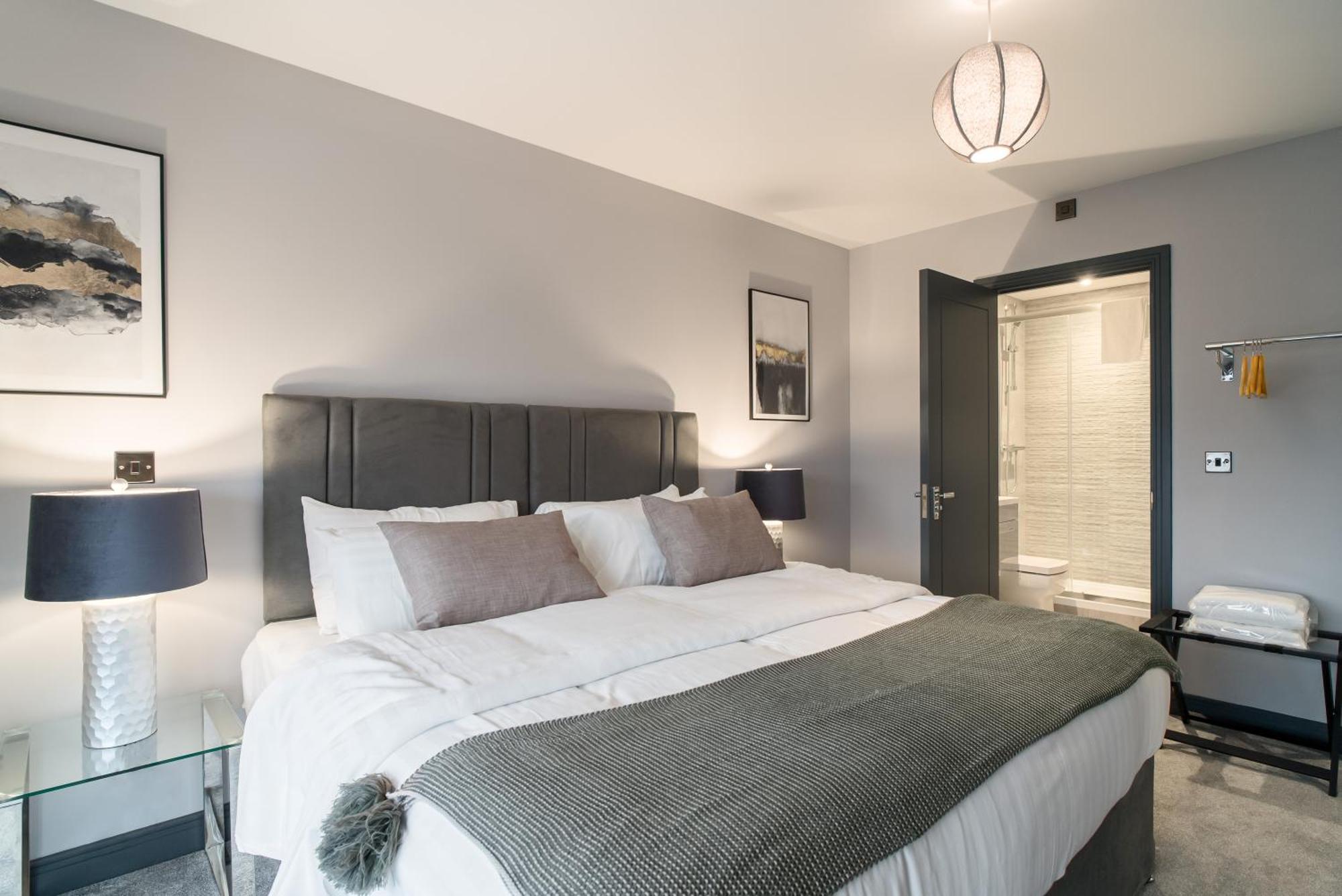 Luxe Apartments, The Moorwell, Parking, Gym - 10Mins Cardiff City Ctr Værelse billede